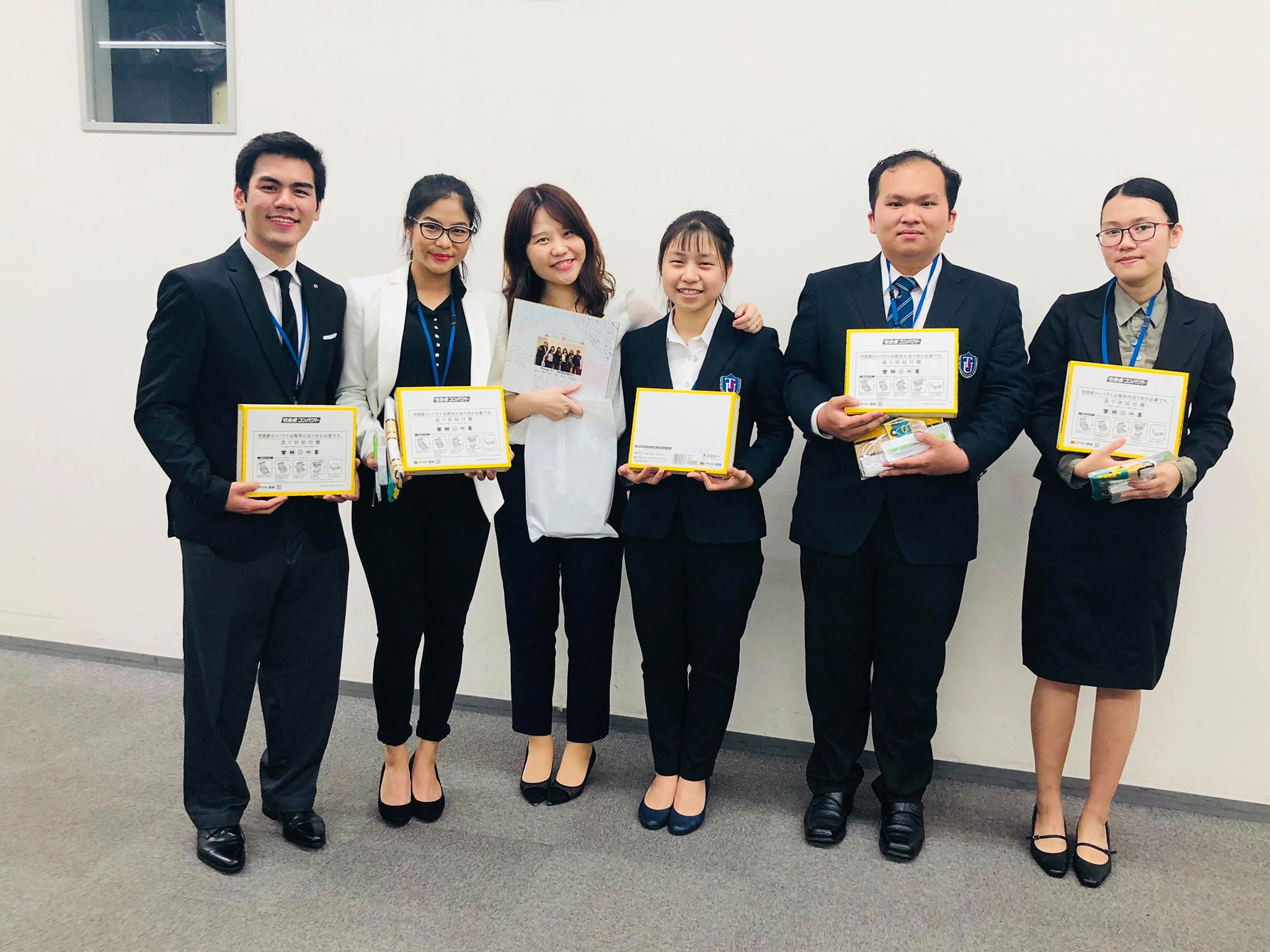 35399886_1618091611640680_788642204129165312_n