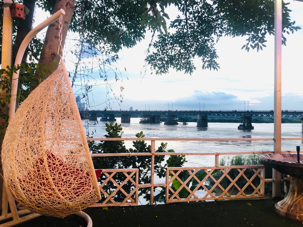 Hậu tốt nghiệp 101 (2): Tìm việc ở Việt Nam như thế&nbsp;nào?