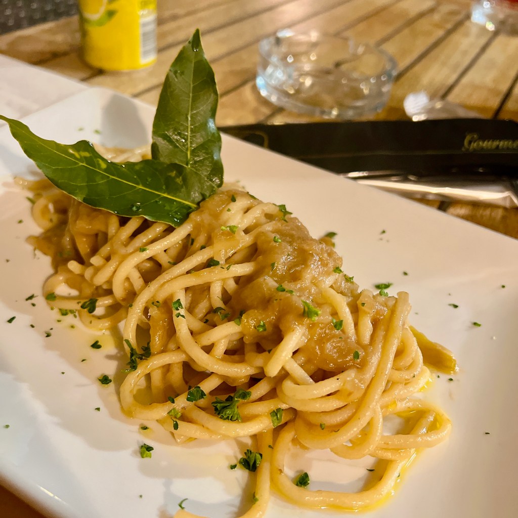 Kinh nghiệm du lịch châu Âu tự túc của Hành - Bigoli in salsa