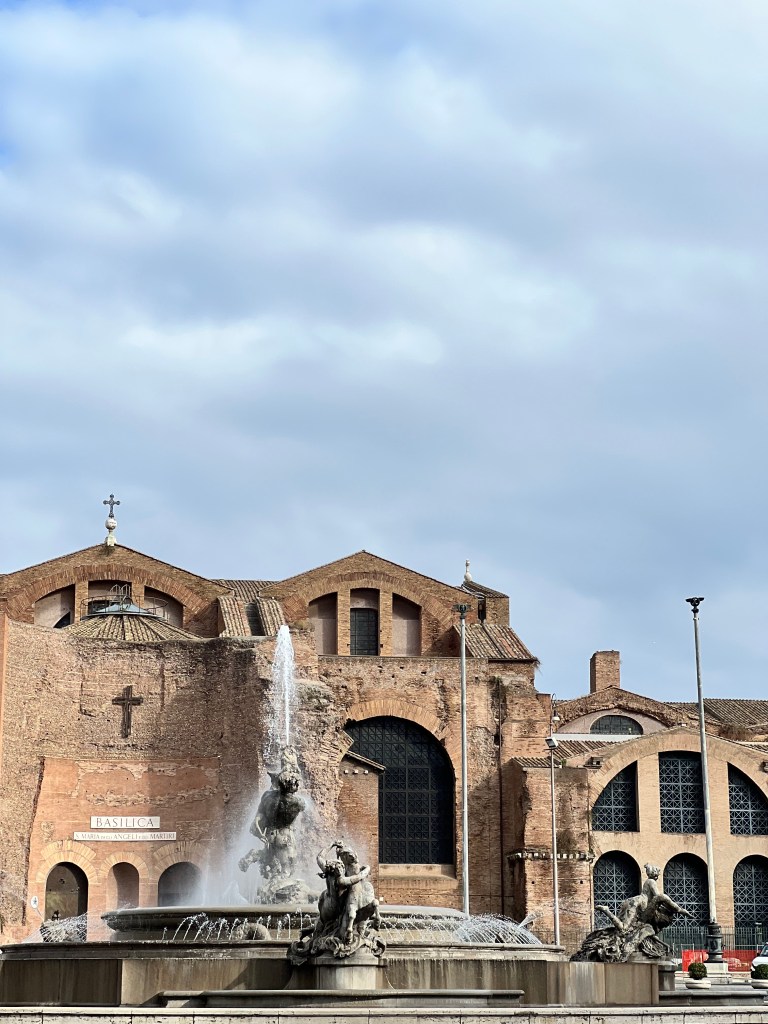 Kinh nghiệm du lịch châu Âu tự túc của Hành